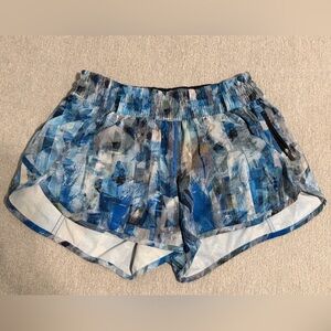 Lululemon Women’s Short v 4-inch Athletic Shorts “Sun Dazed Multi Blue” Size 12